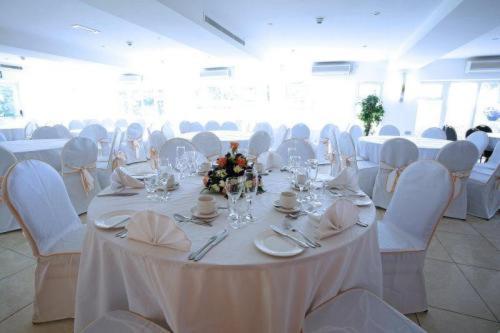 Riverside Hotel Кенилуърт Екстериор снимка